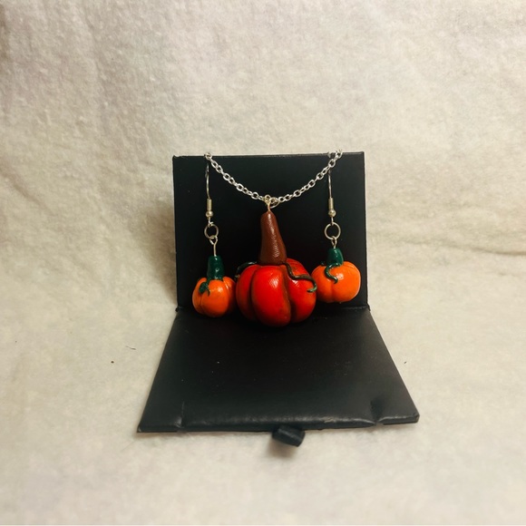 Pumpkin Earrings & Necklace Set - Picture 1 of 1